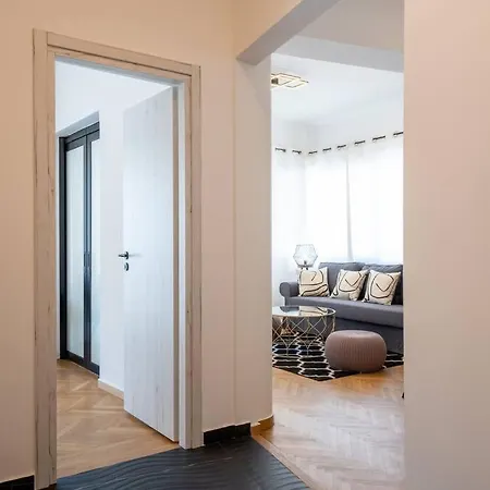 Appartamento Prime Location Athens, Big Balcony Atene