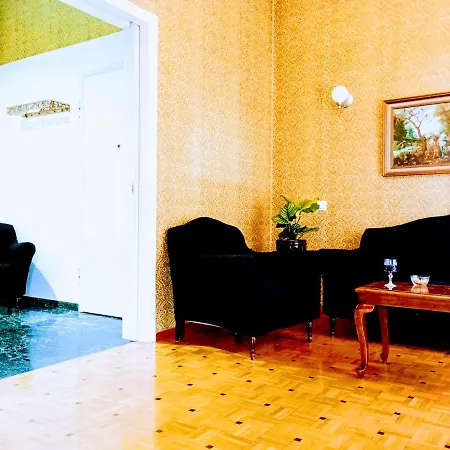 Apartamento Charm & Comfort Near Petralona Station *
