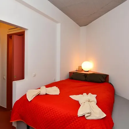 Acropolis Heart 2 Bdr With 2 Attached Bathrooms Next To The Site Apartment