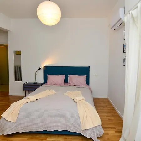 Acropolis Heart 2 Bdr With 2 Attached Bathrooms Next To The Site *