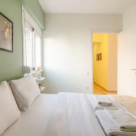 Stunning 2-bedrooms In The Heart Of Apartment *