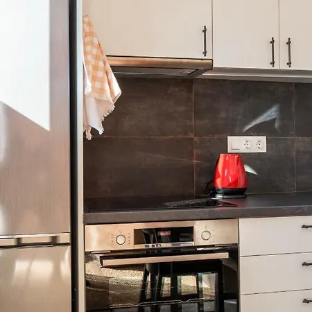 Stunning 2-bedrooms In The Heart Of Apartment Athens