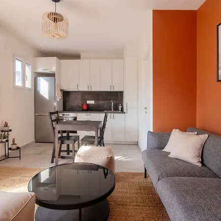 Apartment Stunning 2-bedrooms In The Heart Of *