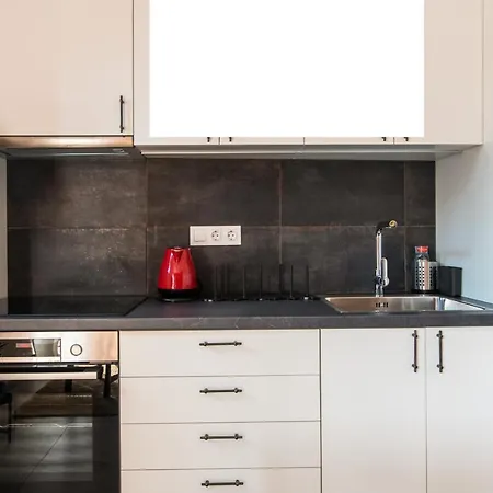 Stunning 2-bedrooms In The Heart Of Apartment Athens