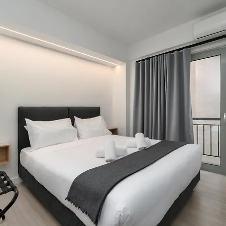 Adonis Hotel