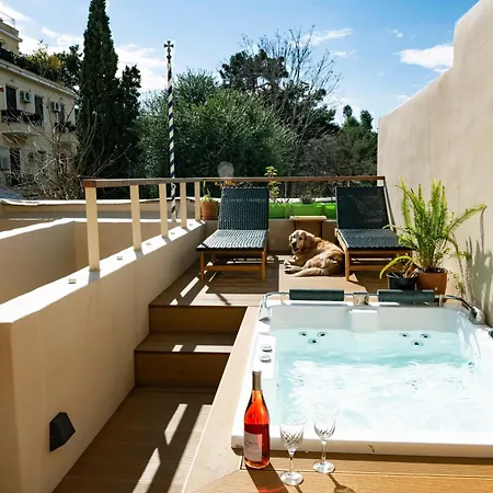 House Thission * Athen