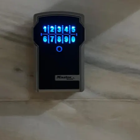 Four Seasons Apartment