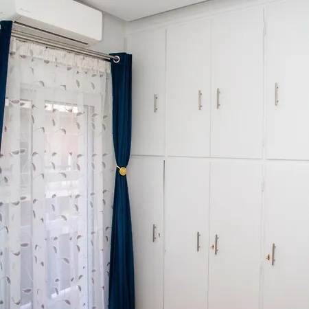 Four Seasons Apartment Athens