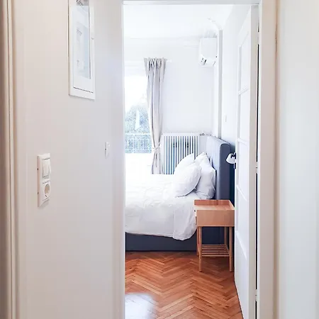 Apartamento Newly Renovated Sunny Atenas