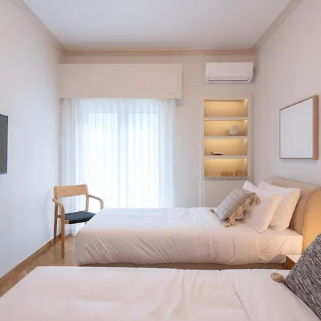 Digital Nomad Friendly & Premier In Plaka Apartment Athens
