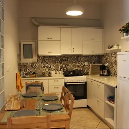 P.s. Victoria Apartment Athens