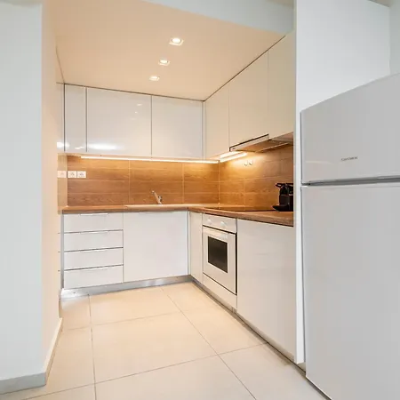 Mystique One Bedroom By Blupine Apartment *