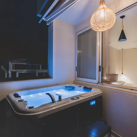 Living Stone Aparthotel