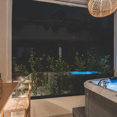 Living Stone Aparthotel *