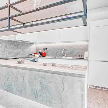 Comfortable Living In 2br Athens