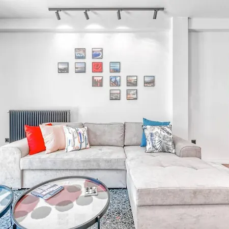 Comfortable Living In 2br * Athens