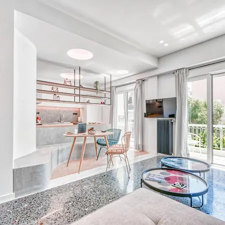 Comfortable Living In 2br Apartment Athens