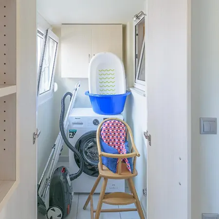 Apartment Family Sunny 2 Bedroom 1700M Center 50M Busstop,300M Busstop Acropolis Athens