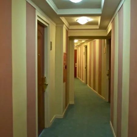 Oscar Hotel 3*