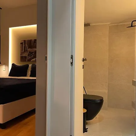 Acropolis Lux *