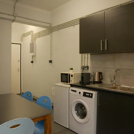 Virginia's Boutique Apartment *