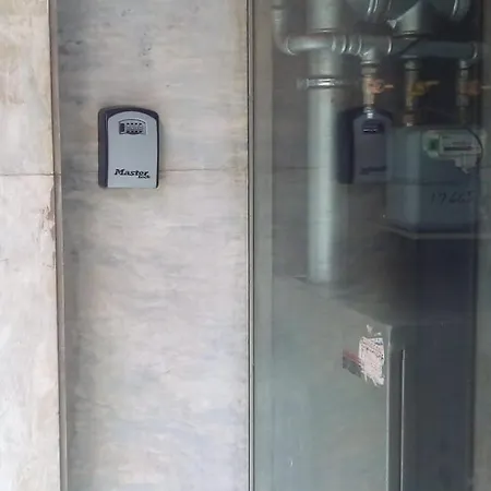 Cozy Near Victoria Metro Station * Athens
