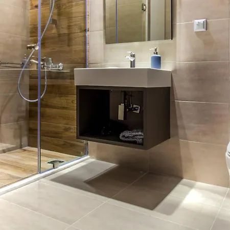 Toni's Charming 2bd, Close Thisseo Metro Appartement