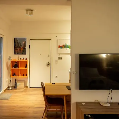 Apartment Modern Bright Cozy Top-floor & Terrace. *