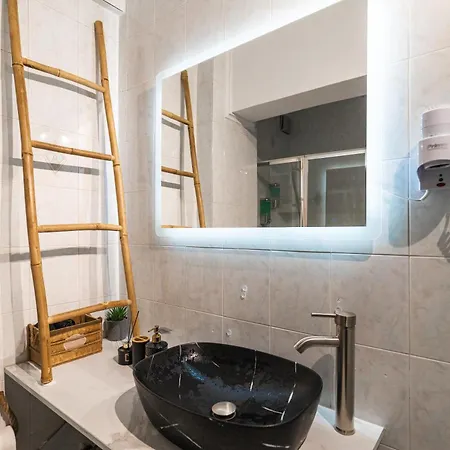 Acrolofts M62 Apartmán *