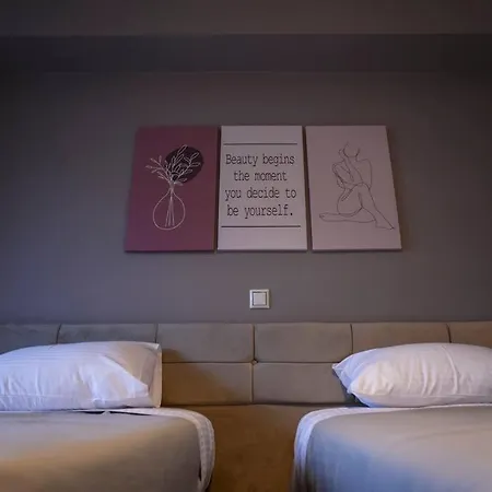 Subtle 3 Bed Luxury With A View Apartment