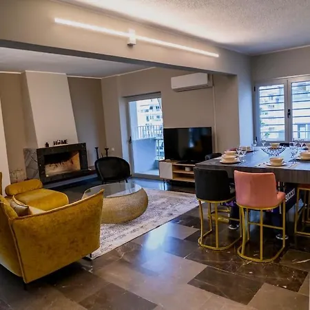Subtle 3 Bed Luxury With A View Apartment