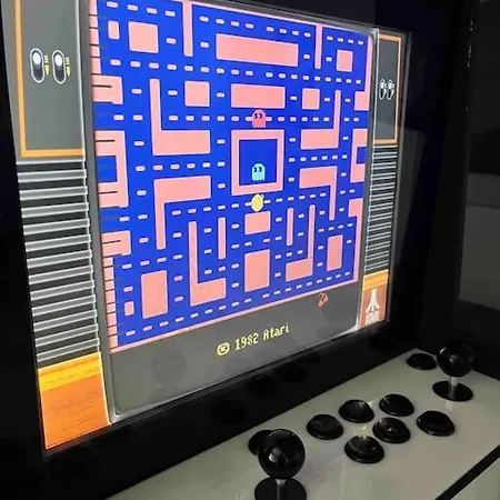 Apartment Fresh Spicy 1bd Amusement Arcade