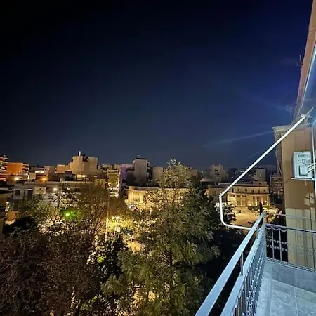 καινούργιο υπέροχο δίπλα στο μετρό Apartment
