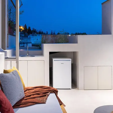 Apartment Penthouse With Magical Acropolis View From Balcony