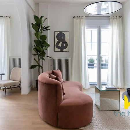 Apartament Athenian Elegance, Ensuite Whirlpool & Fireplace Near Acropolis