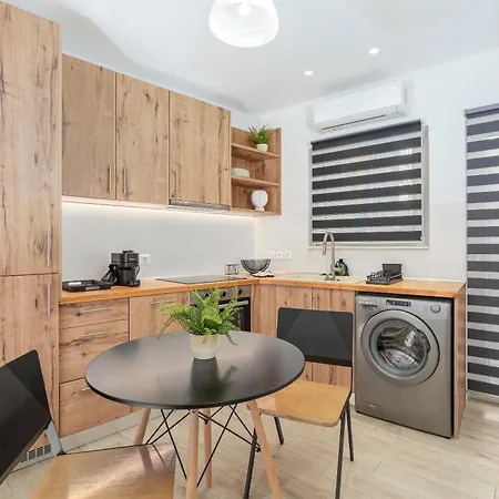 Urban Chic In The Heart Of Athens