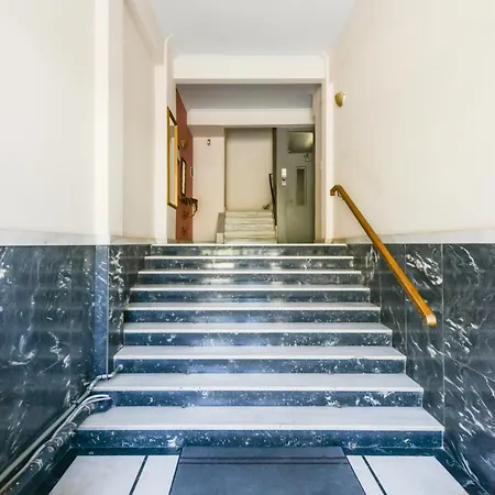 Athenean Classic At Acropolis Museum & Metro * Athens