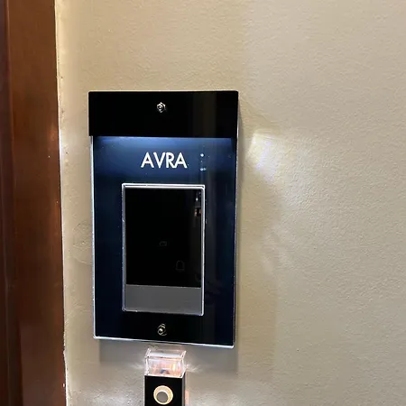 Stylish Living-avra Atene