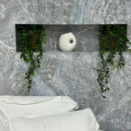 Stylish Living-avra Atene