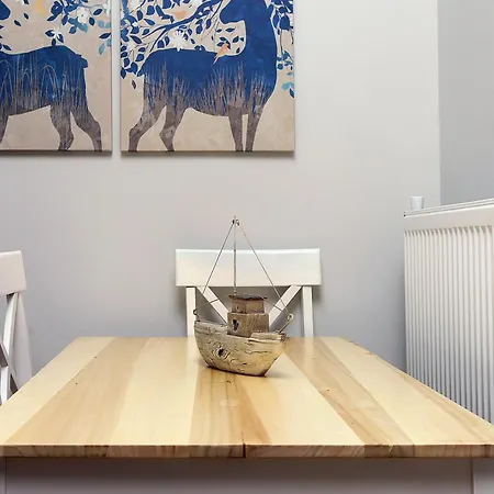 Gem, Next To Metro, Walk To Akropolis Apartment