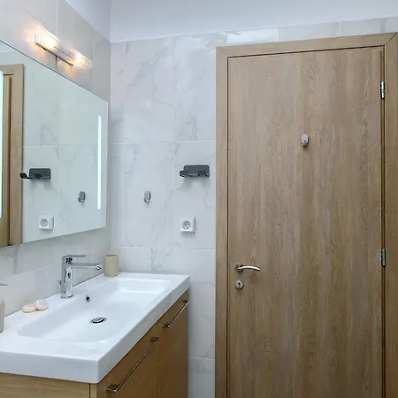 Apartment Gem, Next To Metro, Walk To Akropolis