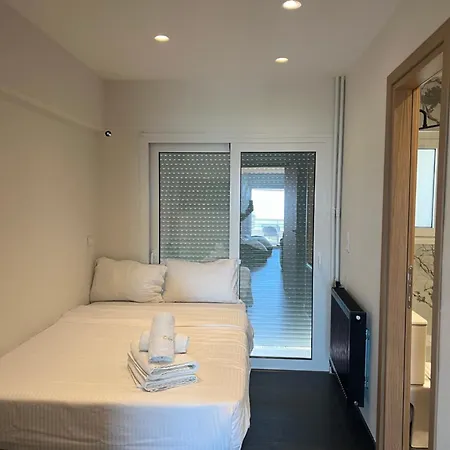 Coral Otel Atina