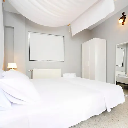 Hotel apartamentowy Live In Athens, Psyrri 4*