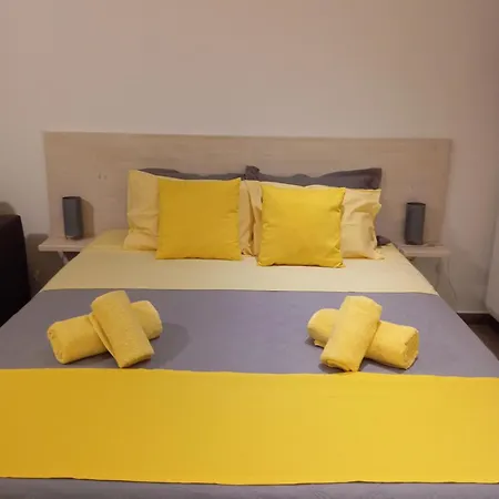Kolonaki Luxury Backyard Apartament *
