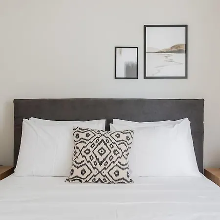 Spacious Serenity In Marousi By Upstreet Apartment *