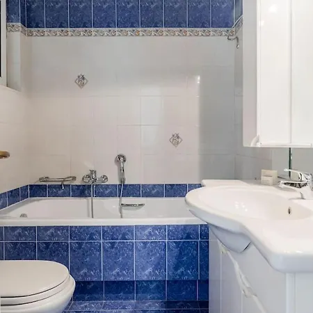 Spacious Serenity In Marousi By Upstreet Athens