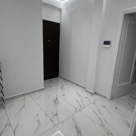 Four Seasons Apartment