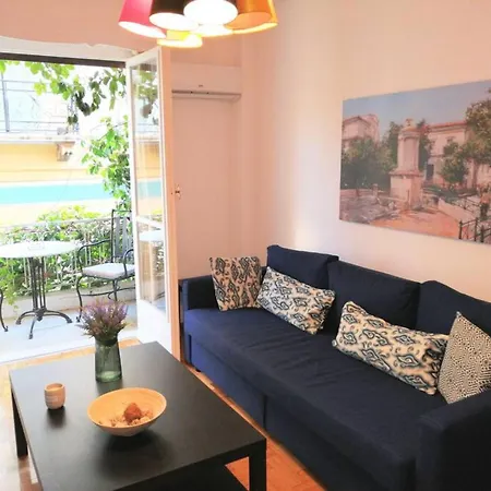 Apartment Magnificent In Plaka