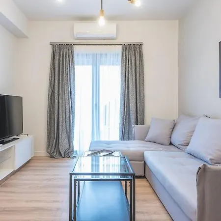 Elegant & Spacious Apartman