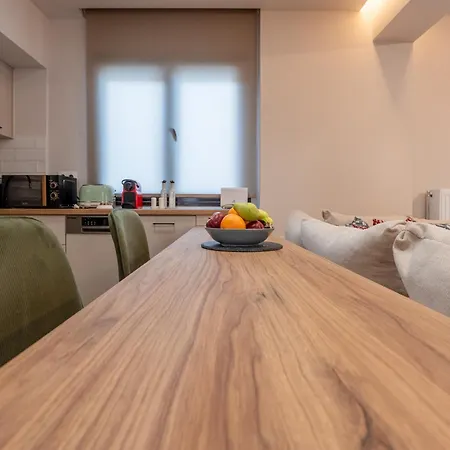 Live Life Plaka Appartement